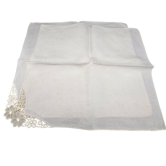 Vintage Cream Linen Napkins With Intricate Lace Floral Corners Set Of 4 JJ3964 - Picture 4 of 9